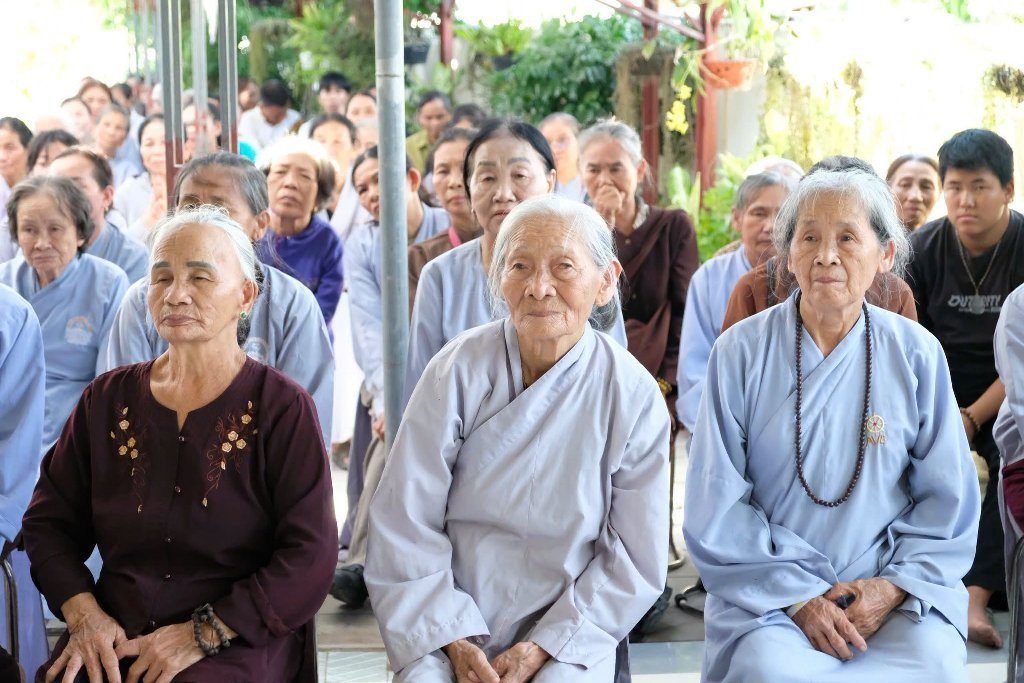 TT. THÍCH NHẬT TỪ GIẢNG “HẠNH PHÚC VÀ AN YÊN”, LAN TỎA TINH THẦN TRI ÂN TRONG NGÀY GIỖ TỔ  CHÙA YÊN PHÚC (HÀ TĨNH)