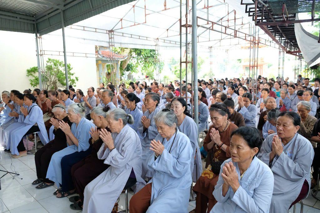 TT. THÍCH NHẬT TỪ GIẢNG “HẠNH PHÚC VÀ AN YÊN”, LAN TỎA TINH THẦN TRI ÂN TRONG NGÀY GIỖ TỔ  CHÙA YÊN PHÚC (HÀ TĨNH)