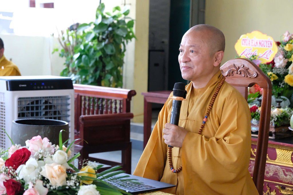 TT. THÍCH NHẬT TỪ GIẢNG “HẠNH PHÚC VÀ AN YÊN”, LAN TỎA TINH THẦN TRI ÂN TRONG NGÀY GIỖ TỔ  CHÙA YÊN PHÚC (HÀ TĨNH)