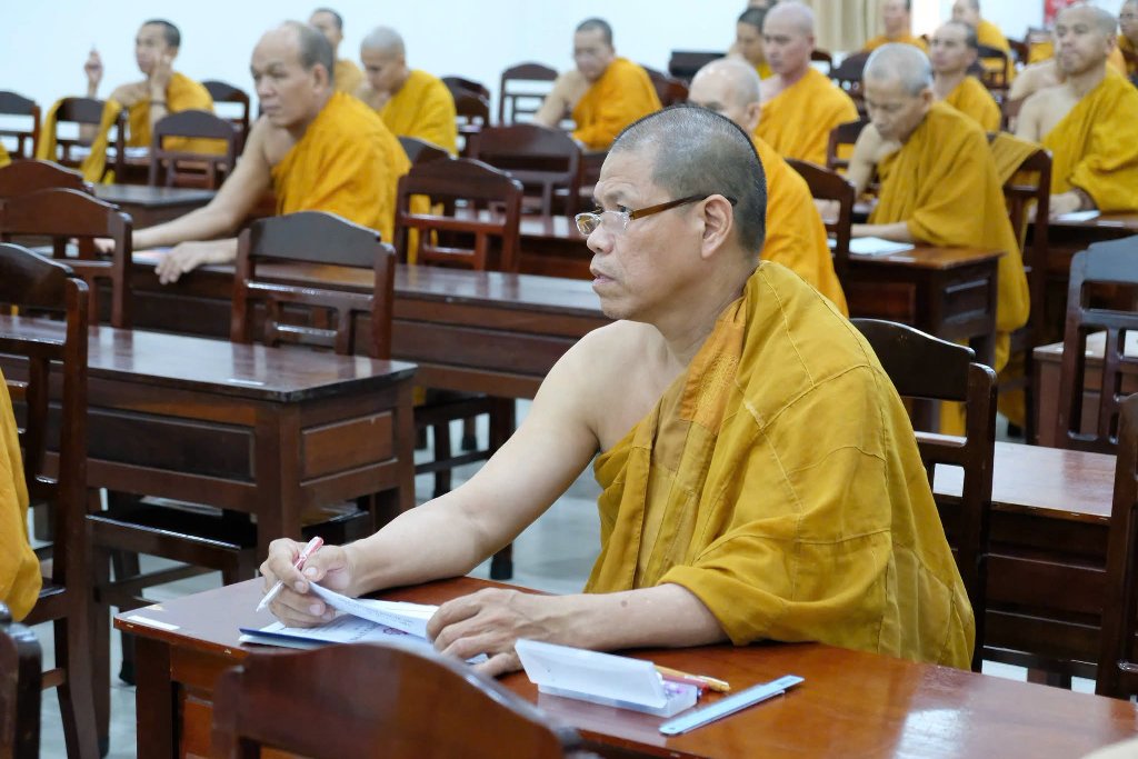 TT. THÍCH NHẬT TỪ: KIẾN LẬP ĐẠO TRÀNG ĐÚNG CHÁNH PHÁP ĐỂ PHỤNG SỰ NHÂN SINH 