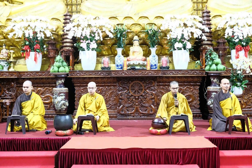 THƯỢNG TỌA THÍCH GIÁC HOÀNG CHIA SẺ VỀ LỘ TRÌNH TIẾN TỚI THÁNH QUẢ CHO PHẬT TỬ TẠI GIA TẠI KHÓA TU “NGÀY AN LẠC”
