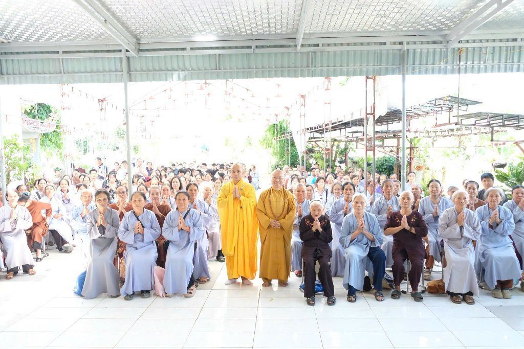 TT. THÍCH NHẬT TỪ GIẢNG “HẠNH PHÚC VÀ AN YÊN”, LAN TỎA TINH THẦN TRI ÂN TRONG NGÀY GIỖ TỔ  CHÙA YÊN PHÚC (HÀ TĨNH)
