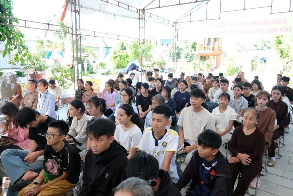 TT. THÍCH NHẬT TỪ GIẢNG “HẠNH PHÚC VÀ AN YÊN”, LAN TỎA TINH THẦN TRI ÂN TRONG NGÀY GIỖ TỔ  CHÙA YÊN PHÚC (HÀ TĨNH)