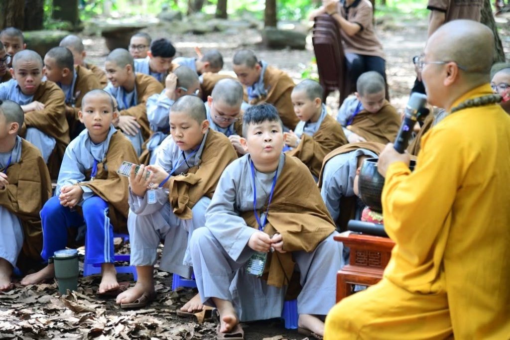 VẤN ĐÁP PHẬT PHÁP: TỪ NHỮNG THẮC MẮC HỒN NHIÊN ĐẾN NHỮNG BÀI HỌC Ý NGHĨA
