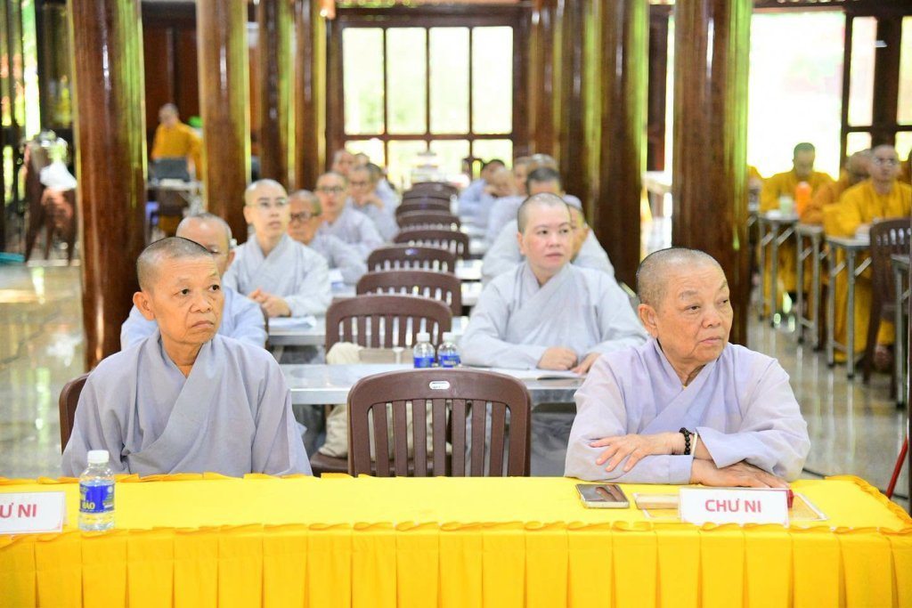 THIỂU DỤC TRI TÚC – LỐI SỐNG THÁNH THIỆN