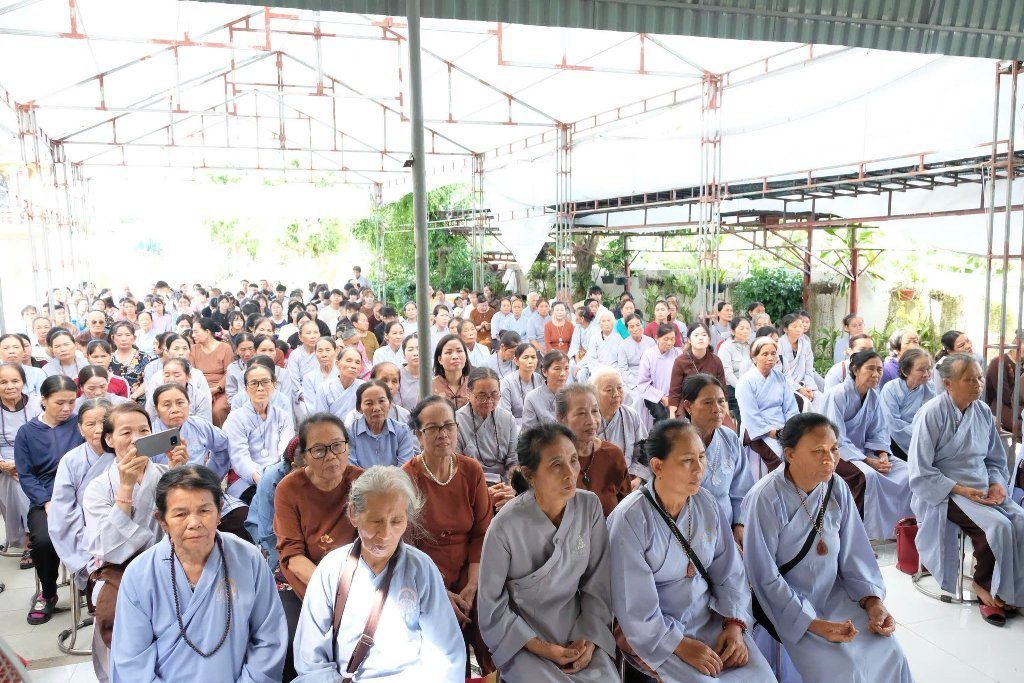 TT. THÍCH NHẬT TỪ GIẢNG “HẠNH PHÚC VÀ AN YÊN”, LAN TỎA TINH THẦN TRI ÂN TRONG NGÀY GIỖ TỔ  CHÙA YÊN PHÚC (HÀ TĨNH)