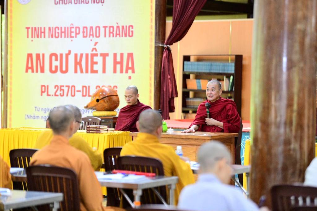 THỰC TẬP THIỀN QUÁN, BỒI ĐẮP BA-LA-MẬT TRONG MÙA AN CƯ