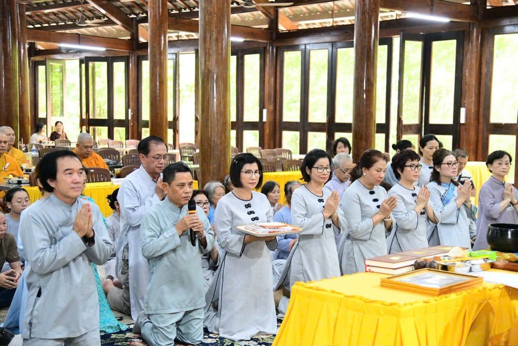 ĐẠO TRÀNG ĐẠO PHẬT NGÀY NAY CÚNG DƯỜNG TRAI TĂNG VÀ HỘ TRÌ AN CƯ TẠI CHÙA GIÁC NGỘ - ĐẤT ĐỎ (TP.HCM)