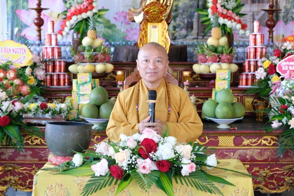 TT. THÍCH NHẬT TỪ GIẢNG “HẠNH PHÚC VÀ AN YÊN”, LAN TỎA TINH THẦN TRI ÂN TRONG NGÀY GIỖ TỔ  CHÙA YÊN PHÚC (HÀ TĨNH)