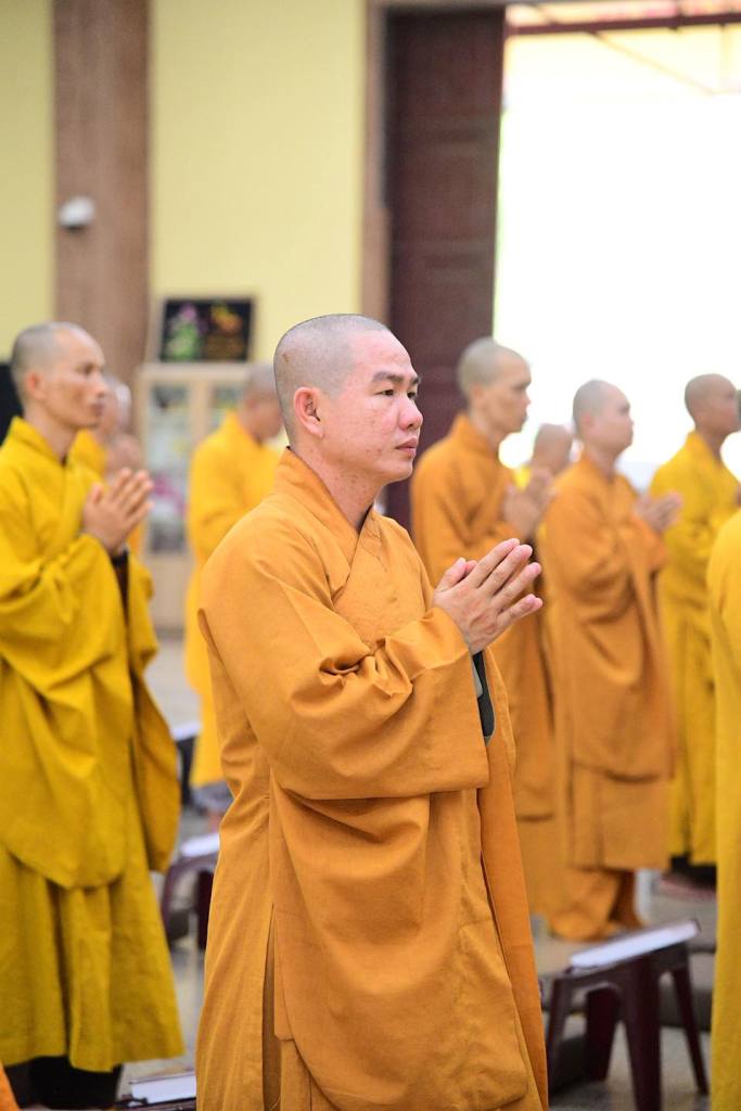 KHÓA LỄ LẠY VẠN PHẬT TẠI HẠ TRƯỜNG CHÙA GIÁC NGỘ ĐẤT ĐỎ