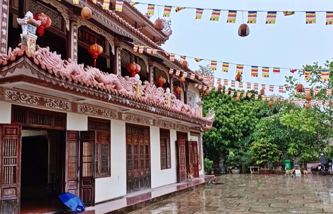 Lên Đồi Cao Sáng Ngày Mưa