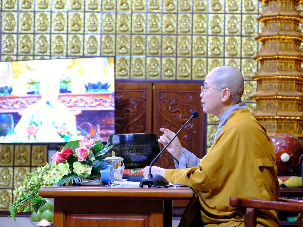 Lắng Đọng Thời Pháp Thoại "Vượt Qua Nỗi Sợ Hãi" Chuyển Hóa Khổ Đau Qua Lời Giảng Về Sự Buông Xả Của Ni Sư Thích Nữ Diệu Hiếu Tại Khóa Tu Ngày An Lạc Chùa Giác Ngộ