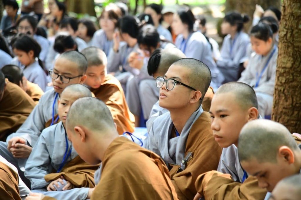 VẤN ĐÁP PHẬT PHÁP: TỪ NHỮNG THẮC MẮC HỒN NHIÊN ĐẾN NHỮNG BÀI HỌC Ý NGHĨA