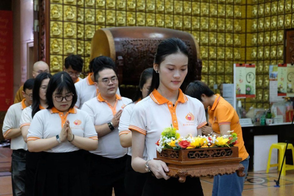 ĐĐ. THÍCH TÂM ĐỨC GIẢNG GIẢI Ý NGHĨA CÚNG DƯỜNG QUA KINH PHÂN BIỆT CÚNG DƯỜNG