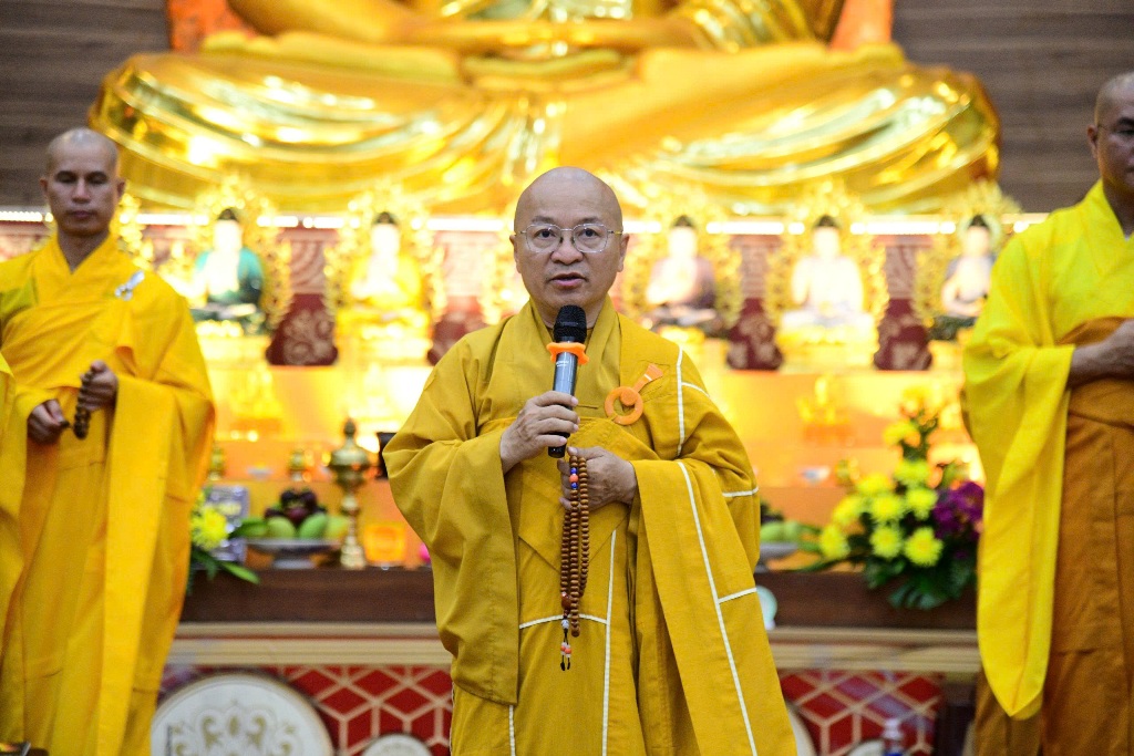 TRANG NGHIÊM CỬ HÀNH LỄ BỐ-TÁT ĐẦU TIÊN MÙA AN CƯ KIẾT HẠ TẠI HẠ TRƯỜNG CHÙA GIÁC NGỘ
