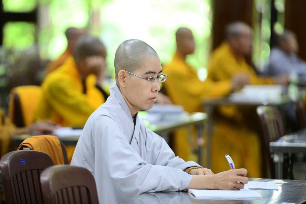 CHÁNH NIỆM TRONG TỪNG HÀNH ĐỘNG