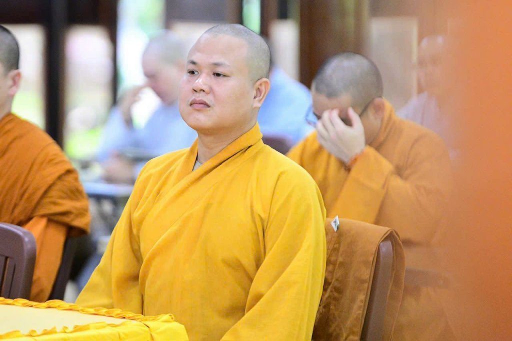 KINH VÍ DỤ CÁI CƯA: BÀI HỌC VỀ NHẪN NHỤC, TỪ BI VÀ LÀM CHỦ NỘI TÂM