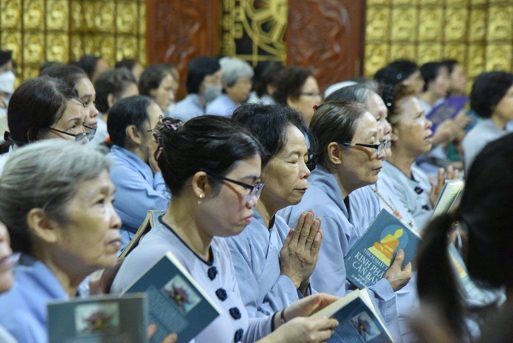 KHÓA TU NGÀY AN LẠC TẠI CHÙA GIÁC NGỘ – TỪ XÂY DỰNG ĐẠO TRÀNG KIÊN CỐ ĐẾN THẤU HIỂU TỬ SINH