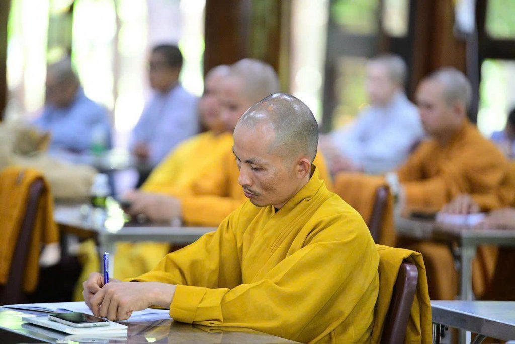 KINH VÍ DỤ CÁI CƯA: BÀI HỌC VỀ NHẪN NHỤC, TỪ BI VÀ LÀM CHỦ NỘI TÂM