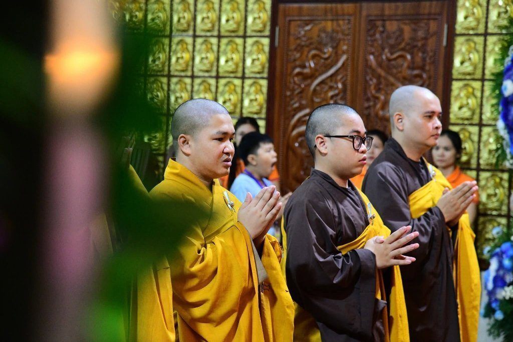 MỖI EM NHỎ LÀ MỘT BÚP SEN GIỮA MÙA PHẬT ĐẢN