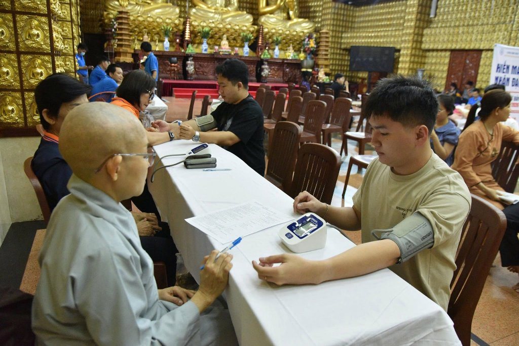 LAN TỎA THÔNG ĐIỆP “MỖI GIỌT MÁU CHO ĐI, MỘT CUỘC ĐỜI Ở LẠI”: CHÙA GIÁC NGỘ TỔ CHỨC KỲ HIẾN MÁU NHÂN ĐẠO LẦN THỨ 134