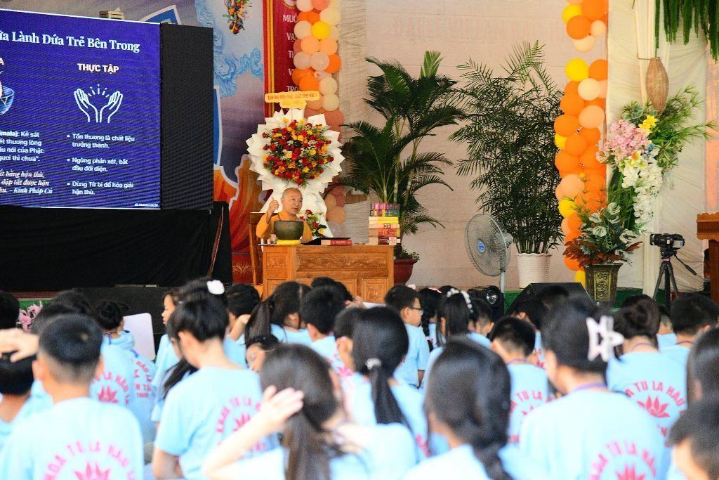 TRANG BỊ NỘI LỰC CHO TUỔI TRẺ TRONG KỶ NGUYÊN SỐ 