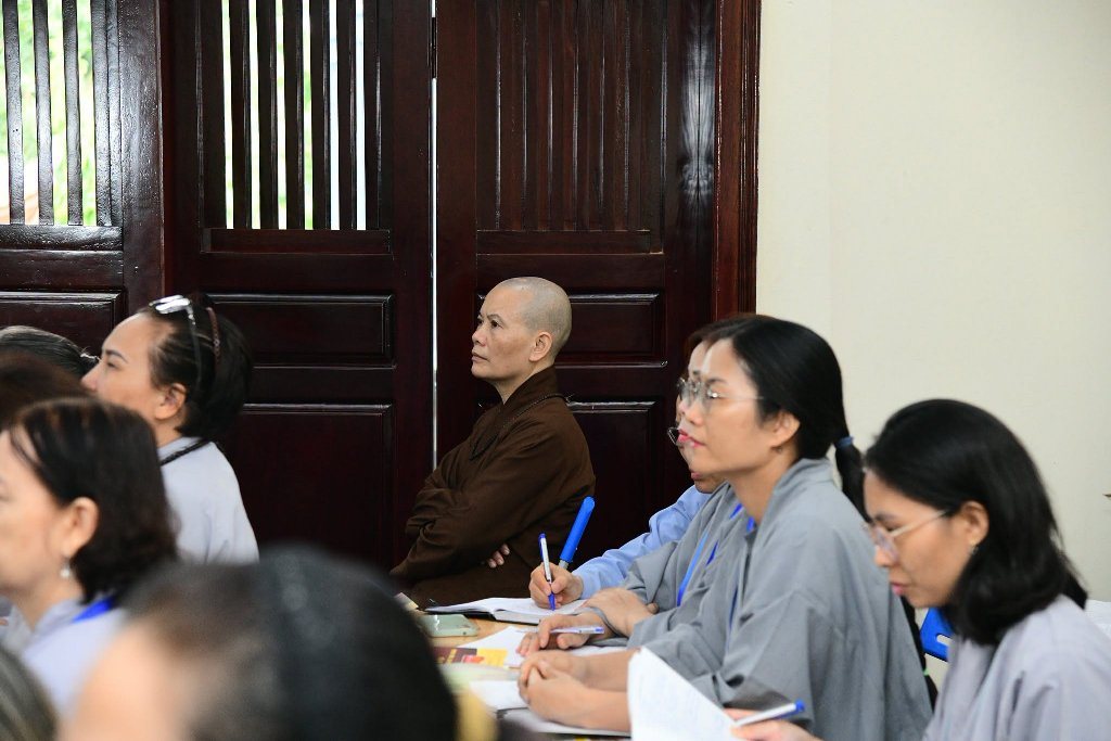 “NGÀY PHẬT CHUYỂN PHÁP LUÂN” – TỪ BÁNH XE CHÁNH PHÁP ĐẾN TRÁCH NHIỆM HOẰNG PHÁP HÔM NAY
