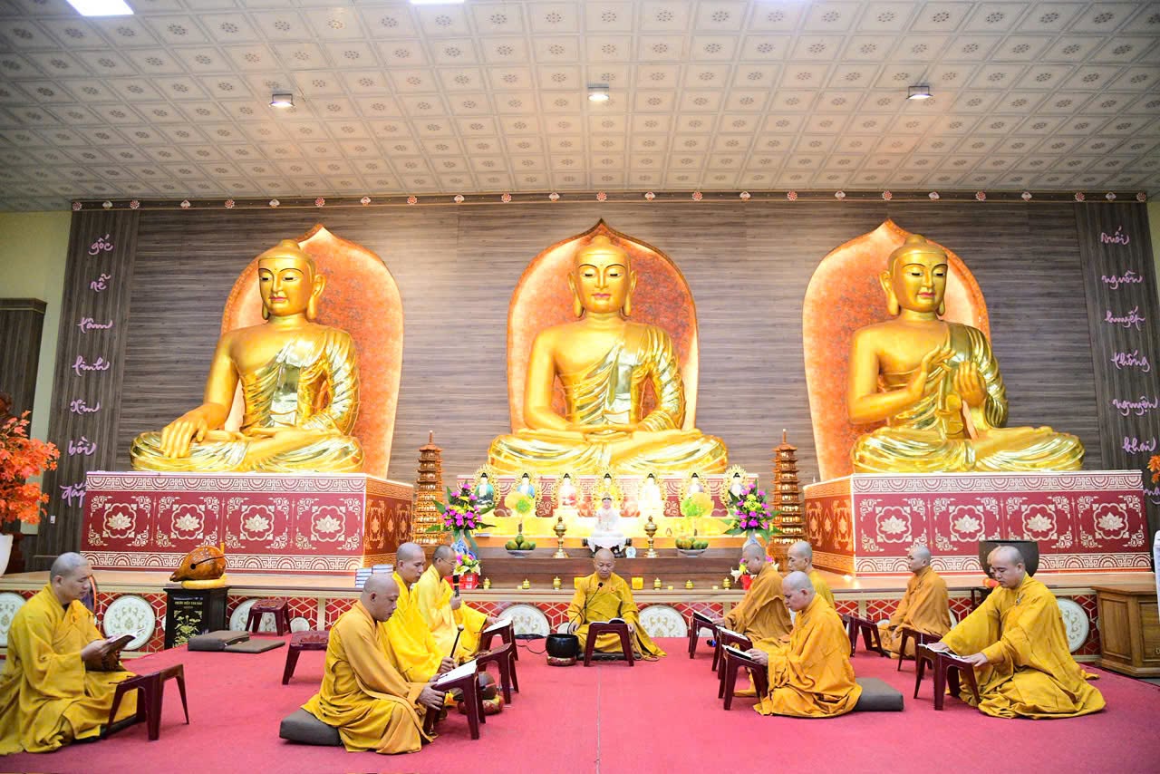 TRANG NGHIÊM LỄ BỐ-TÁT TẠI TRƯỜNG HẠ CHÙA GIÁC NGỘ – XÃ ĐẤT ĐỎ
