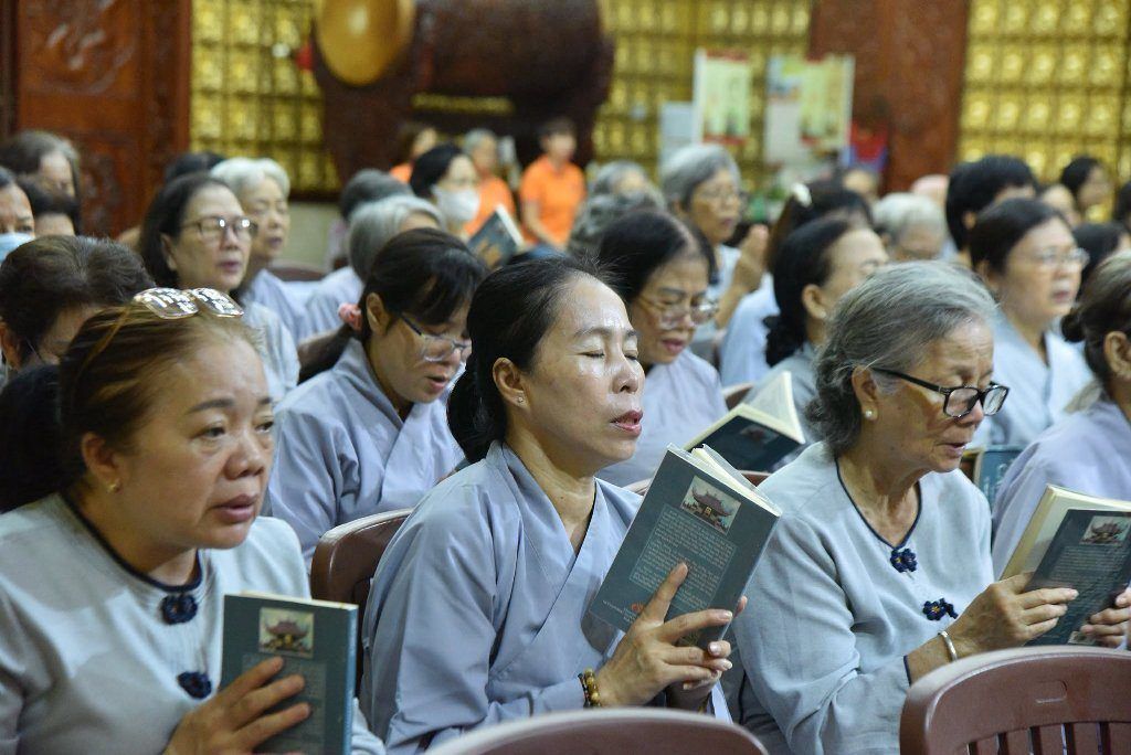 KHÓA TU NGÀY AN LẠC TẠI CHÙA GIÁC NGỘ – TỪ XÂY DỰNG ĐẠO TRÀNG KIÊN CỐ ĐẾN THẤU HIỂU TỬ SINH