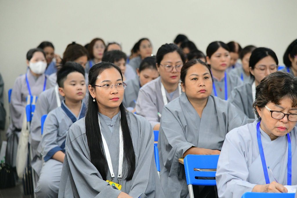 “NGÀY PHẬT CHUYỂN PHÁP LUÂN” – TỪ BÁNH XE CHÁNH PHÁP ĐẾN TRÁCH NHIỆM HOẰNG PHÁP HÔM NAY