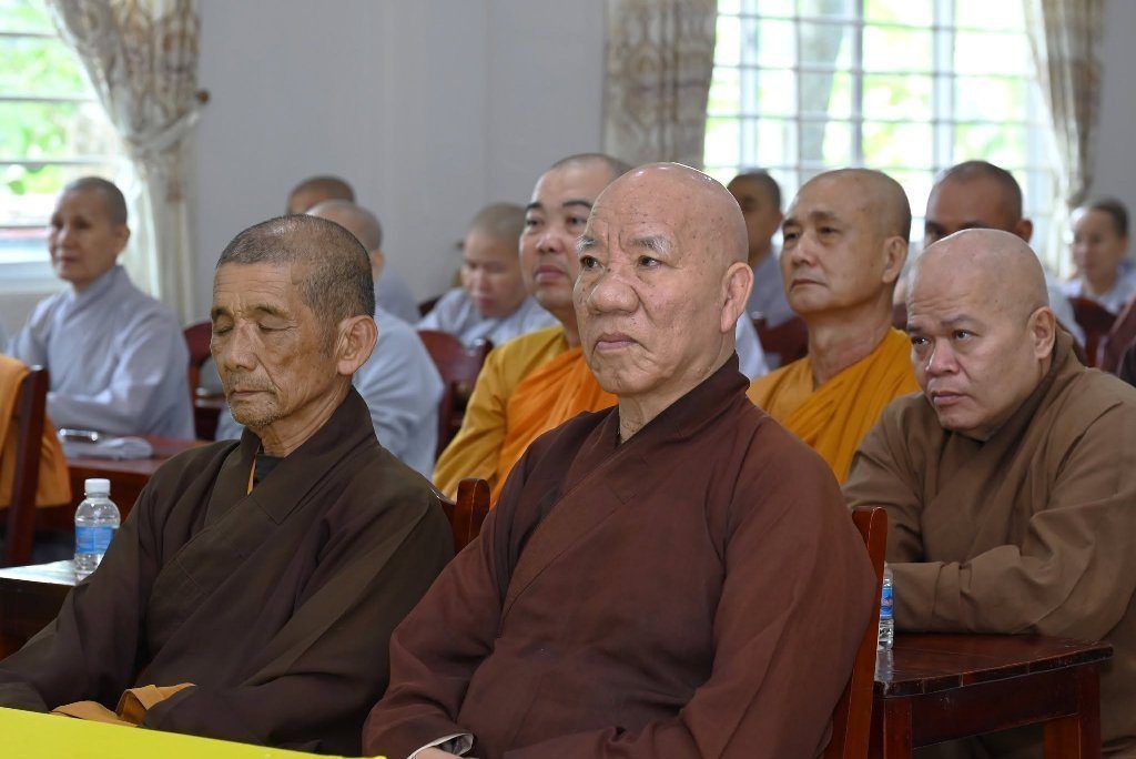 “LÝ TƯỞNG XUẤT TRẦN” – NUÔI DƯỠNG CHÍ NGUYỆN, VỮNG BƯỚC ĐƯỜNG TU