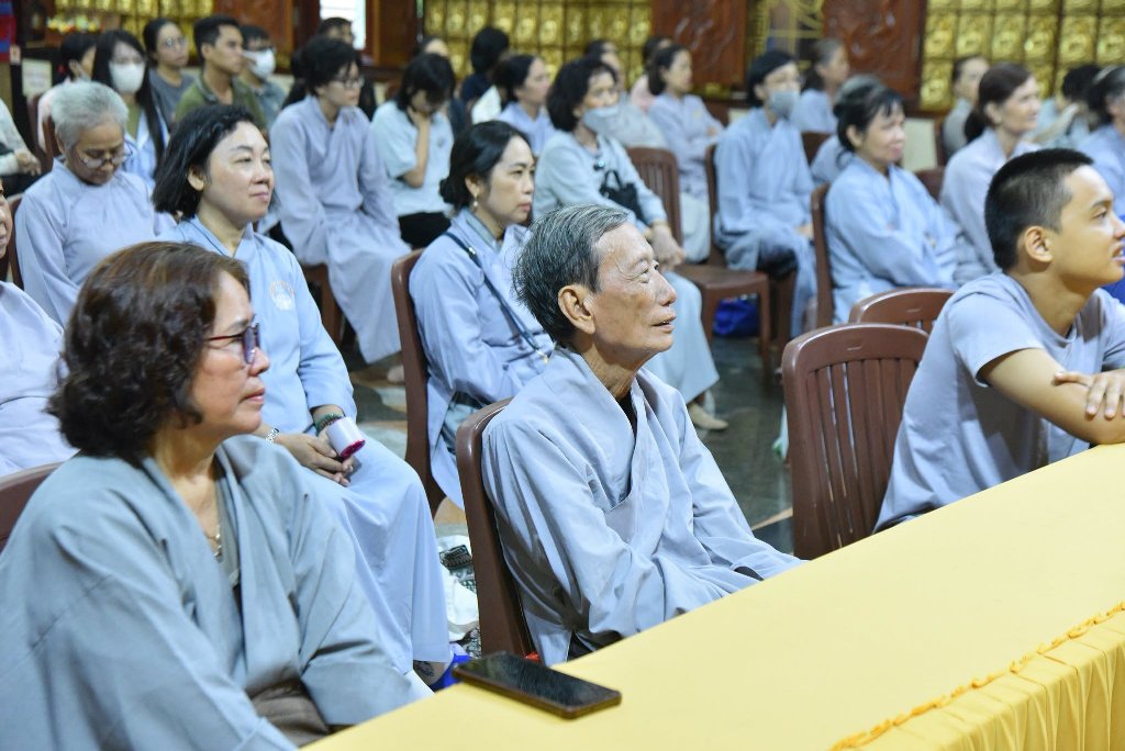 LÀM CHỦ TÂM Ý LÀ LÀM CHỦ CUỘC ĐỜI – PHÁP THOẠI Ý NGHĨA CỦA SƯ CÔ THÍCH NỮ MINH HOA TẠI KHÓA TU NGÀY AN LẠC