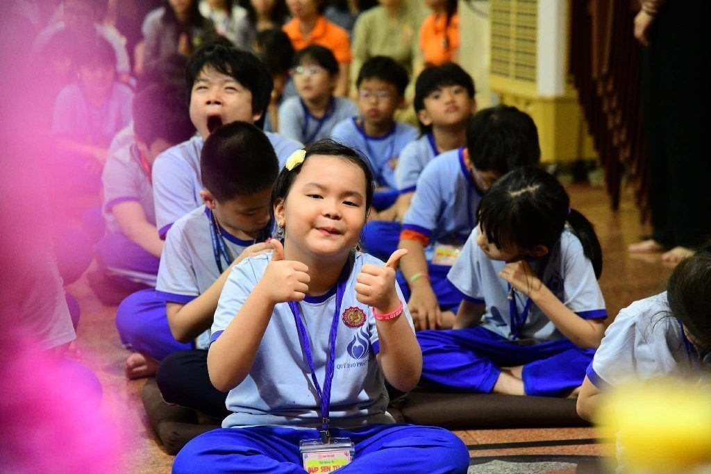 MỖI EM NHỎ LÀ MỘT BÚP SEN GIỮA MÙA PHẬT ĐẢN
