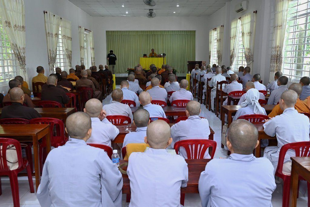 “LÝ TƯỞNG XUẤT TRẦN” – NUÔI DƯỠNG CHÍ NGUYỆN, VỮNG BƯỚC ĐƯỜNG TU