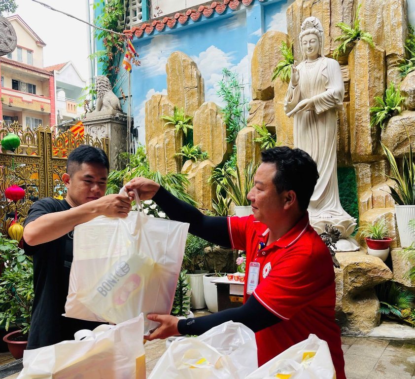 LAN TỎA THÔNG ĐIỆP “MỖI GIỌT MÁU CHO ĐI, MỘT CUỘC ĐỜI Ở LẠI”: CHÙA GIÁC NGỘ TỔ CHỨC KỲ HIẾN MÁU NHÂN ĐẠO LẦN THỨ 134