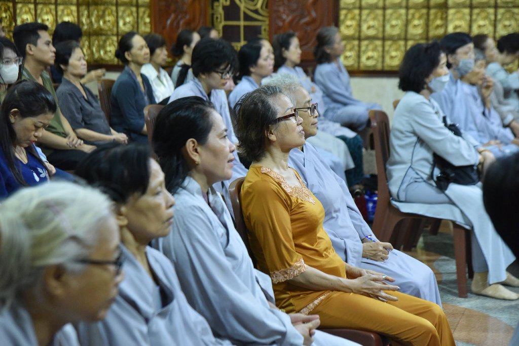 LÀM CHỦ TÂM Ý LÀ LÀM CHỦ CUỘC ĐỜI – PHÁP THOẠI Ý NGHĨA CỦA SƯ CÔ THÍCH NỮ MINH HOA TẠI KHÓA TU NGÀY AN LẠC