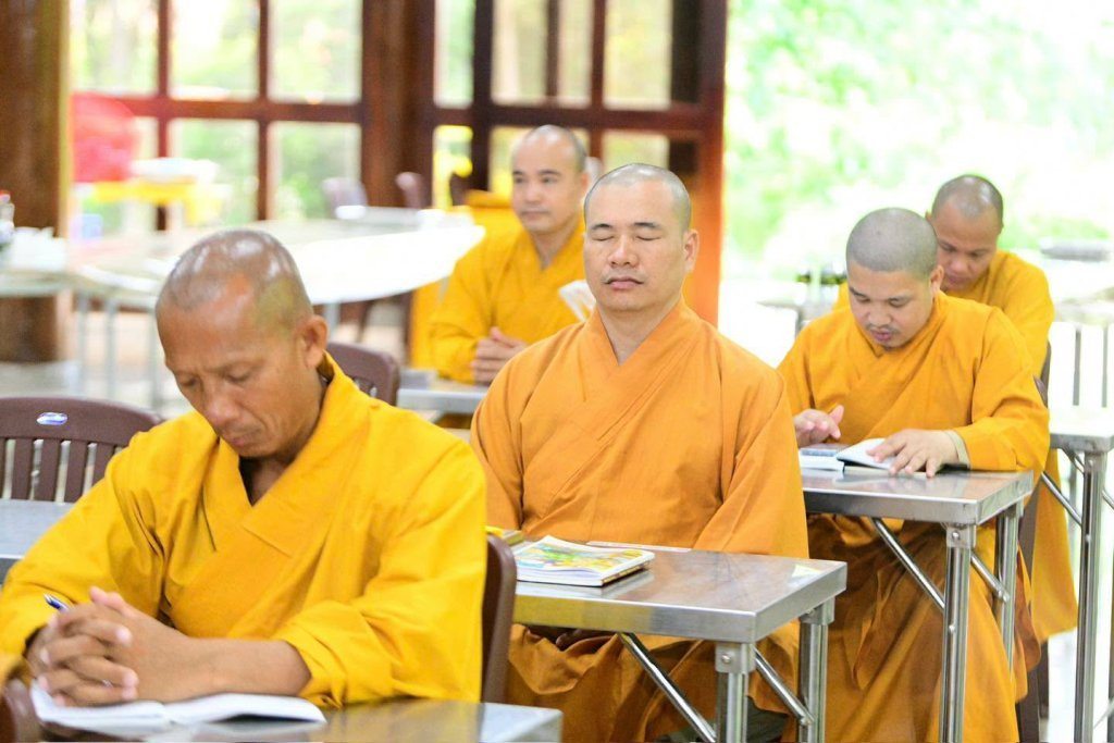 CHÁNH NIỆM TRONG TỪNG HÀNH ĐỘNG