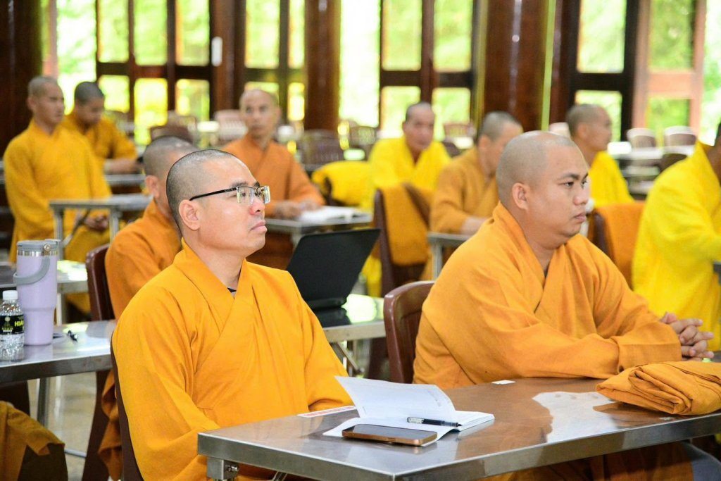 CHỈ THỰC HÀNH MỚI TIẾN BỘ TRÊN ĐƯỜNG TU