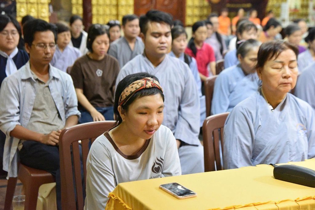 NUÔI DƯỠNG NỤ CƯỜI AN LẠC VÀ TÂM TỪ BI GIỮA ĐỜI THƯỜNG