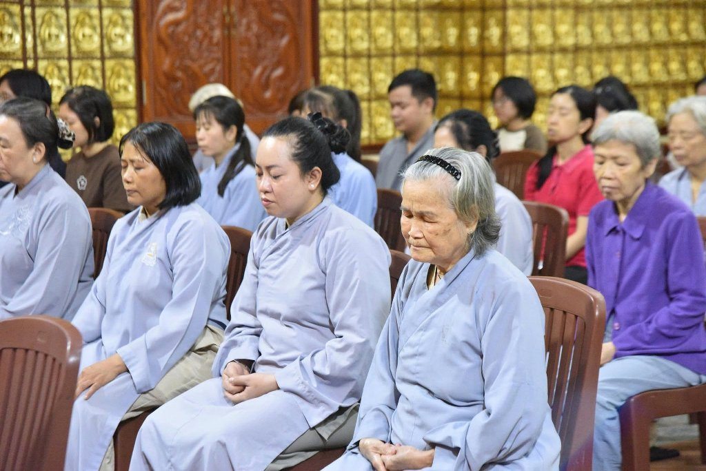 NUÔI DƯỠNG NỤ CƯỜI AN LẠC VÀ TÂM TỪ BI GIỮA ĐỜI THƯỜNG