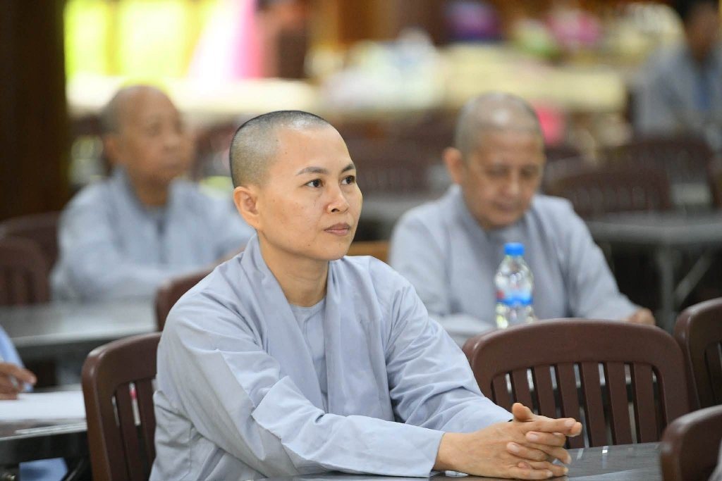“CON RẮN” VÀ “CHIẾC BÈ” – BÀI HỌC SÂU SẮC VỀ CÁCH HỌC VÀ HÀNH CHÁNH PHÁP