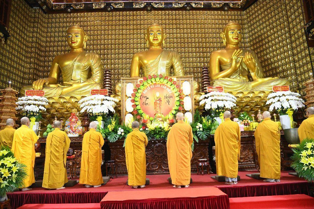 TP.HCM: TRANG NGHIÊM LỄ TỰ TỨ VÀ TẠ PHÁP MÃN HẠ TẠI CHÙA GIÁC NGỘ