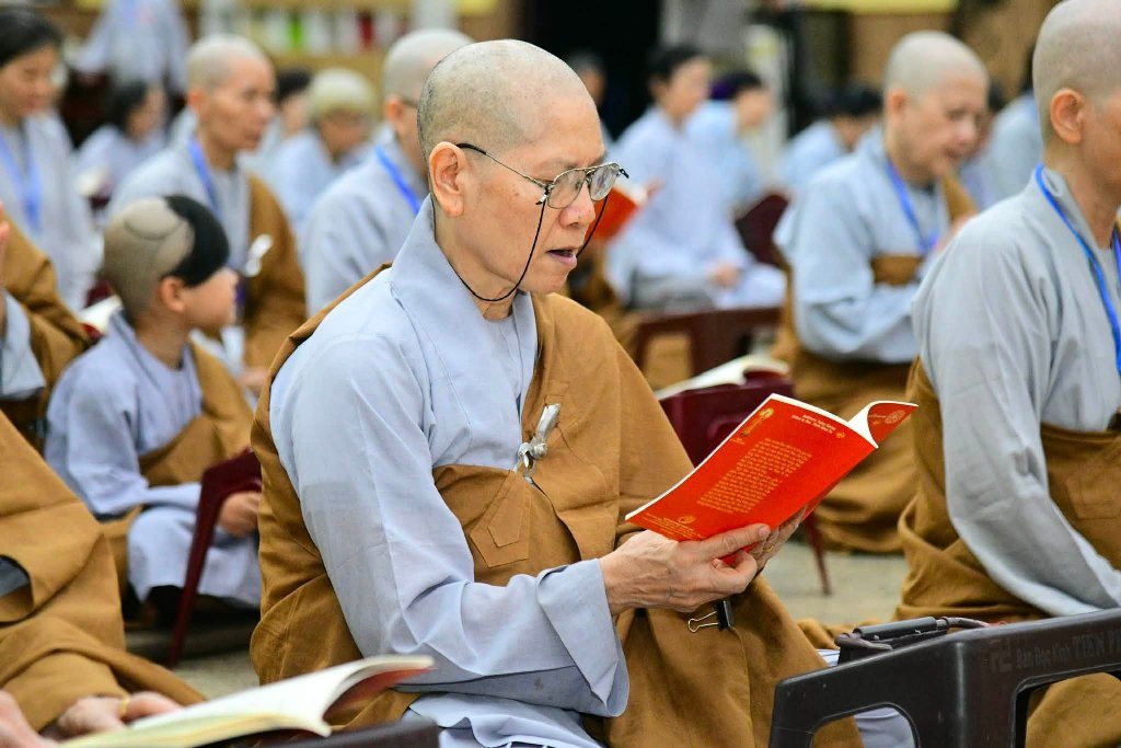 TRANG NGHIÊM TỤNG KINH VU LAN BÁO HIẾU