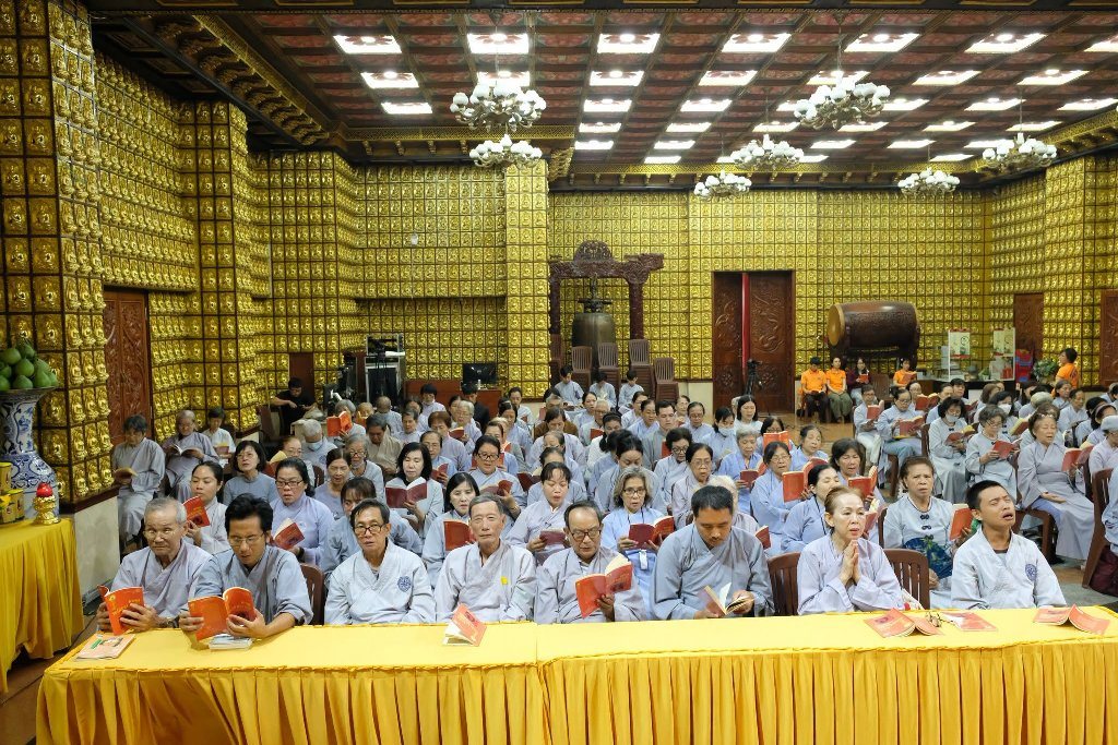 PHỤNG SỰ NHÂN SINH – BIẾN LÒNG TỪ BI THÀNH HÀNH ĐỘNG NHÂN ĐẠO