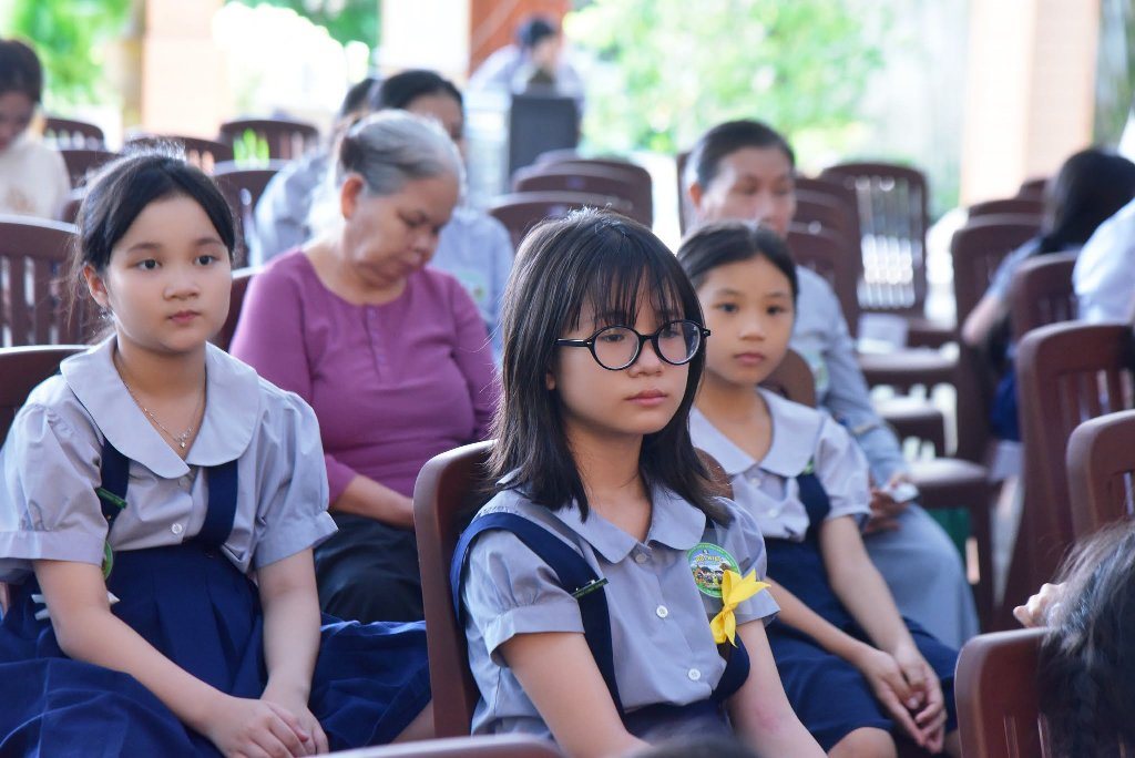 TUỔI TRẺ TỈNH THỨC, KIẾN TẠO TƯƠNG LAI": NGỌN ĐUỐC SOI ĐƯỜNG CHO HƠN 200 THANH THIẾU NIÊN GĐPT QUA LỜI DẠY CỦA THẦY NHẬT TỪ