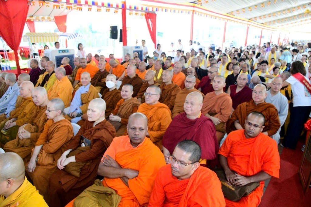 CHÙA HOẰNG TỪ (MAHA KARUNA VIHARA) KHÁNH THÀNH – THÊM MỘT KHÔNG GIAN TU HỌC PHẬT GIÁO TẠI MALAYSIA