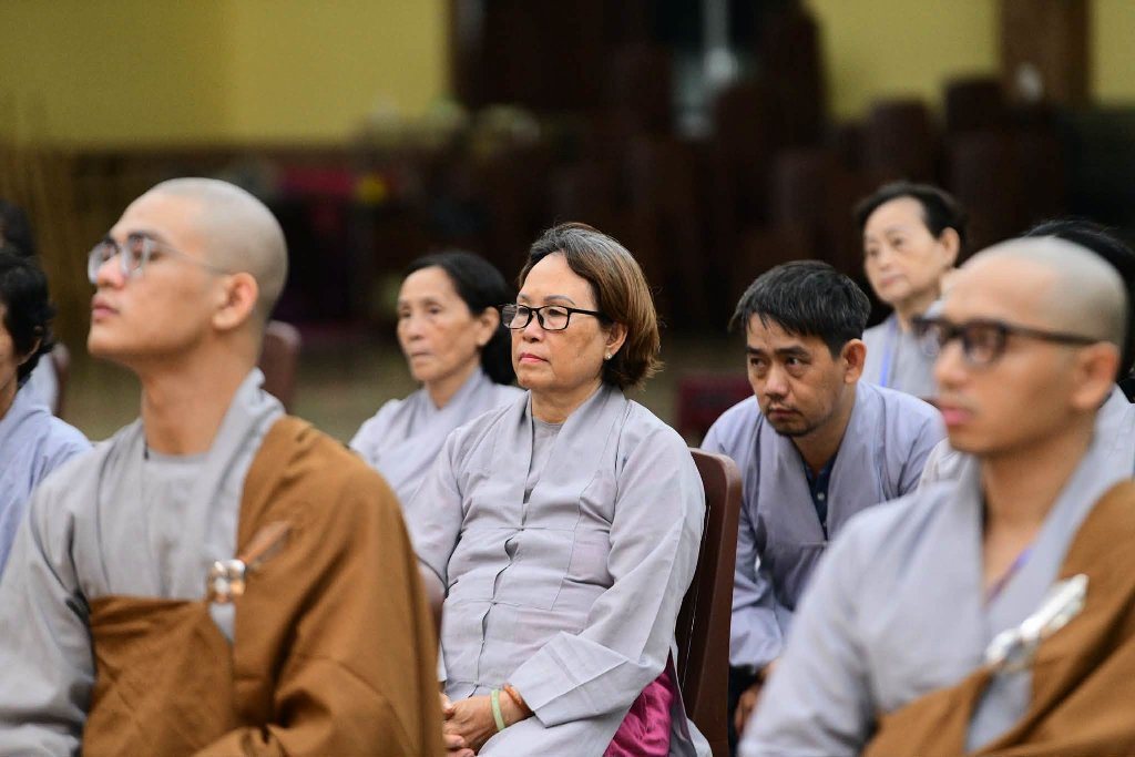 GỠ RỐI BĂN KHOĂN - MỞ RA GÓC NHÌN MỚI VỚI BUỔI VẤN ĐÁP CÙNG TT. THÍCH NHẬT TỪ