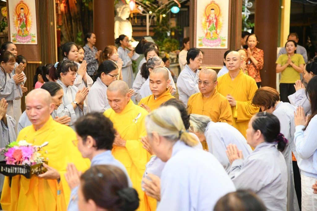 VU LAN – HỌC CÁCH BÁO HIẾU ĐỂ ĐỀN ĐÁP ÂN SINH THÀNH