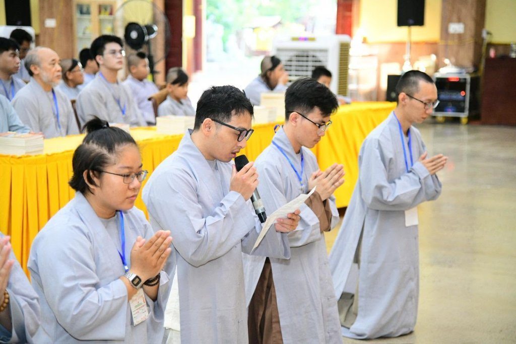 KHAI MẠC KHÓA TU “PHƯƠNG TRỜI THONG DONG” LẦN 10: GIEO DUYÊN XUẤT GIA, CÙNG TĂNG ĐOÀN AN CƯ TU HỌC