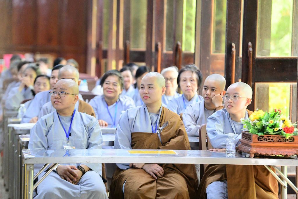 “TÂM HẠNH NGƯỜI XUẤT GIA” – NUÔI LỚN BỒ-ĐỀ TÂM, VỮNG BƯỚC ĐƯỜNG TU